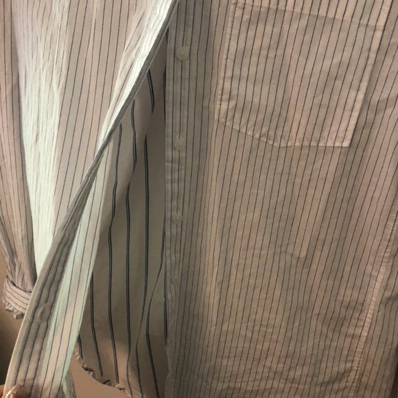 ☆H&M oversized blue and white striped button up☆ - Picture 3 of 6